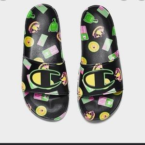 Champion Boys slides NWOT Logo boys 6